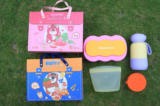 Conjunto de Presente para Almoço em Silicone Macaron – Caixa Bento Dividida, Garrafa de Aço Inoxidável 304, Saco de Alimentos em Silicone e Recipiente de Armazenamento Ecológico para Mesa de Férias