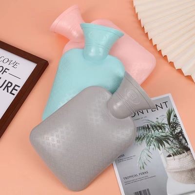 Bom preço. Bottle de água quente de silicone suave e amigável ao ambiente Mini para viagens e alívio da dor on-line