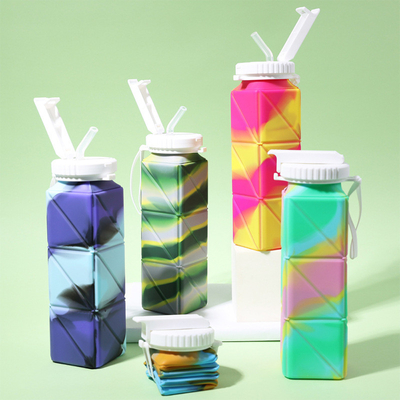 Bom preço. Botalhas de viagem de silicone à prova de alho-poró dobráveis de qualidade alimentar sem BPA 620ml para academia de ginástica de caminhada de esportes on-line