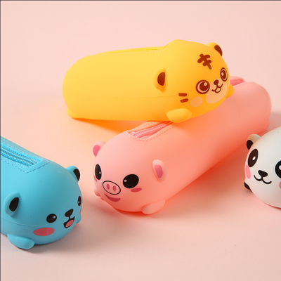Bom preço. Porco Caixa de lápis de desenhos animados de silicone para meninos e meninas Caixa de papelada Caixa de lápis Bolsa de maquiagem Saco de maquiagem Produtos escolares para crianças on-line