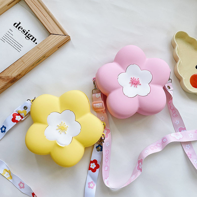 Bom preço. Saco de mensageiro pai-filho Bolsa de flores de silicone crianças Bolsa de crossbody Bolsa de maquiagem Bolsa de armazenamento Container Escola on-line