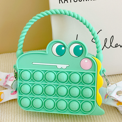 Bom preço. Bpa Gratuito Cartão de Crédito de Cartoon de silicone Case para Crianças Bolsa de Espada Bolsa Crossbody Bolsa de Natal Regalos de Aniversário Casca de Lápis on-line