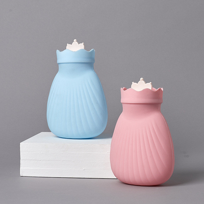 Bom preço. Botão de água quente de silicone livre de BPA 2L para alívio da dor nas articulações Design clássico on-line