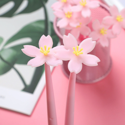 12pcs Cute Pink Flower Gel Penses de tinta Pensas de escrita 0,5 mm tinta preta Fun Kawaii Penses a granel para crianças
